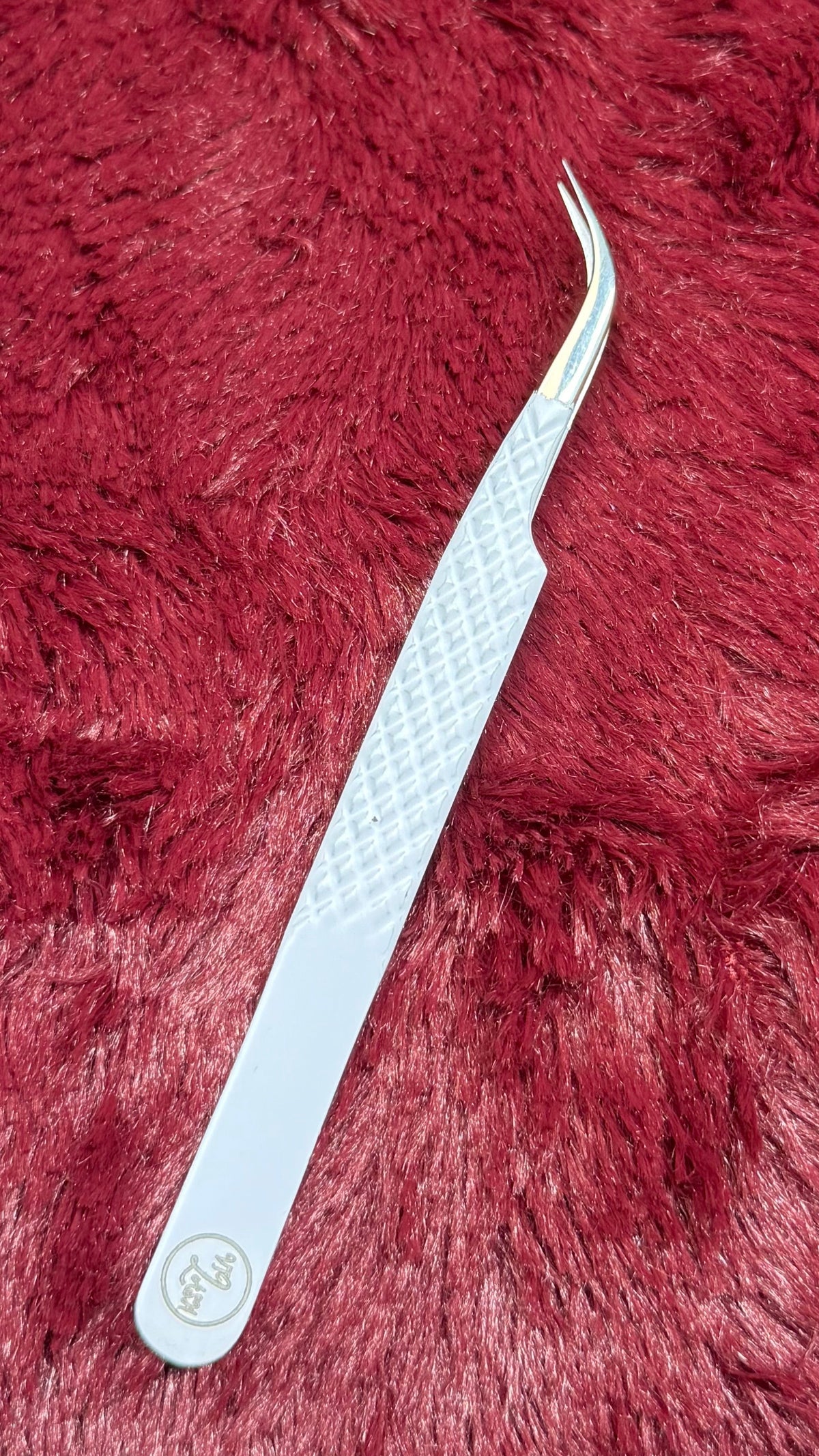 Curved Isolation Tweezer